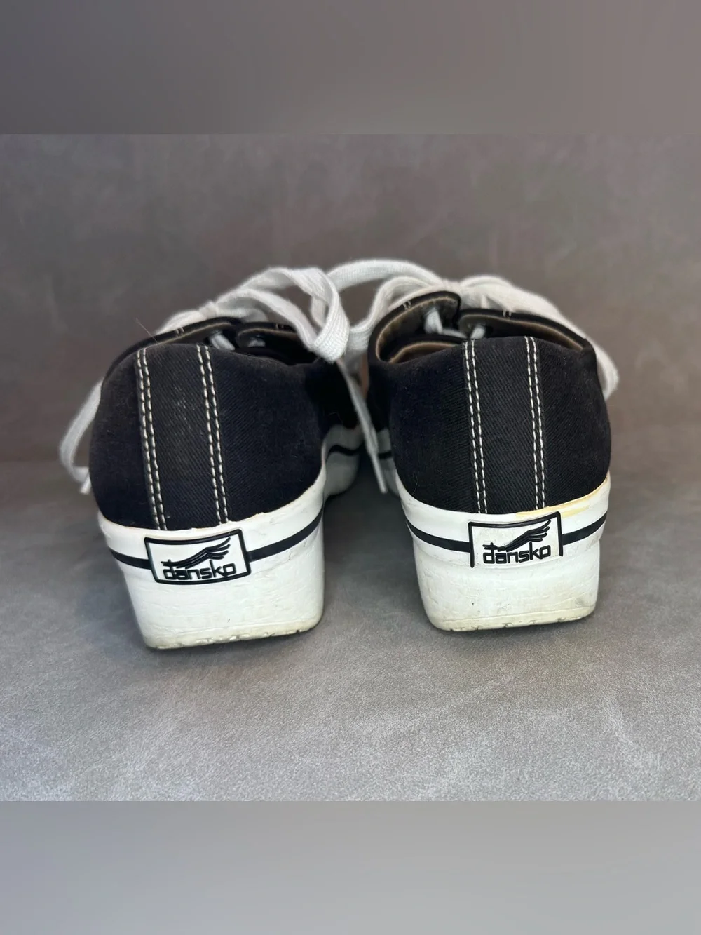 Dansko Black Canvas Lace-Up Slip Resistant Clogs Women’s EU 36 US 5.5-6